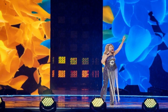 Три концерта и три образа: рассматриваем яркие наряды Тины Кароль на Дне Независимости Украины (ФОТО) - фото №5