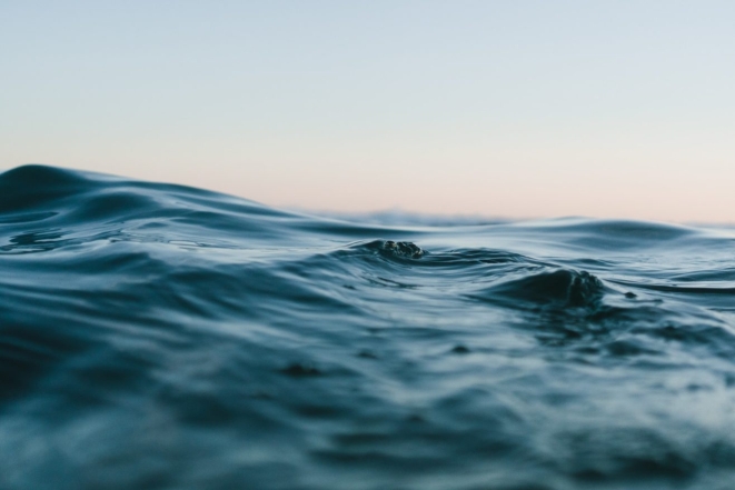 Температура вод Атлантического океана достигла самой высокой отметки за последние 2900 лет - фото №1