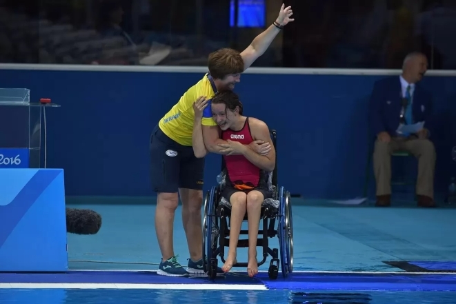 Пловчиха Елизавета Мерешко принесла Украине первое золото на Паралимпиаде в Токио - фото №1