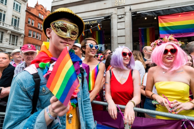 В Швейцарии приняли закон о разрешении однополых браков - фото №2