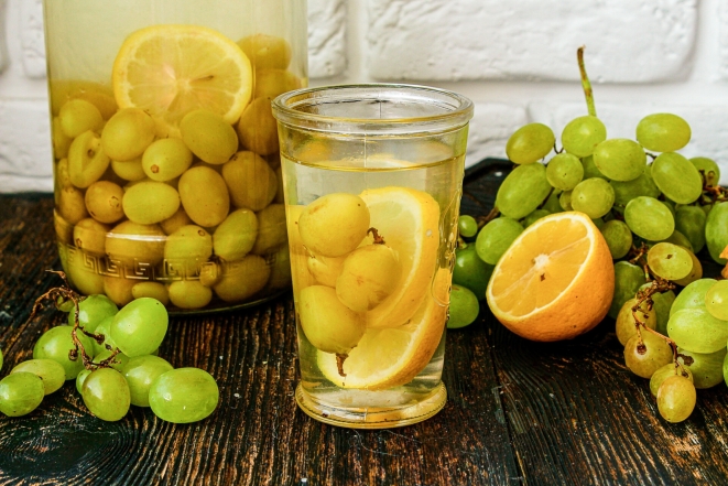 компот из винограда с лимоном