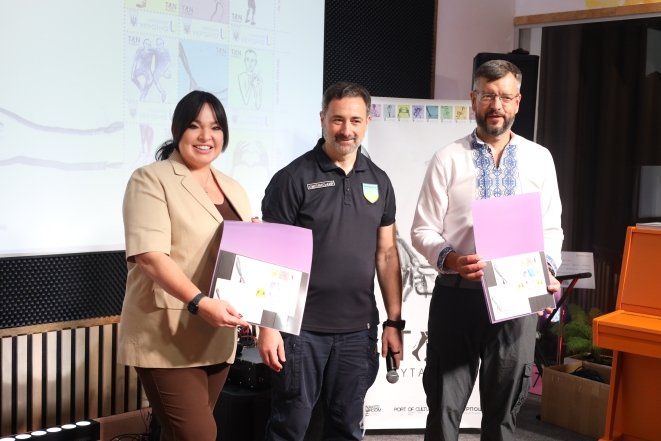 "Укрпошта" випустила унікальну серію на підтримку ветеранів з важкими ампутаціями - фото