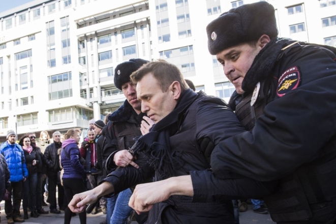 Сначала "Крым – не бутерброд", а потом – возвращение границ 1991 года. Или почему персона Навального не такая уж и однозначная - фото №1