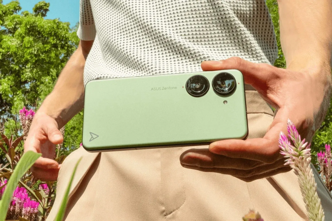 Две большие камеры на задней панели