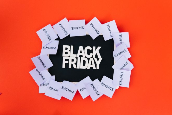 Психология Черной Пятницы: полезные лайфхаки, как проверять цены и покупать только нужные вещи
