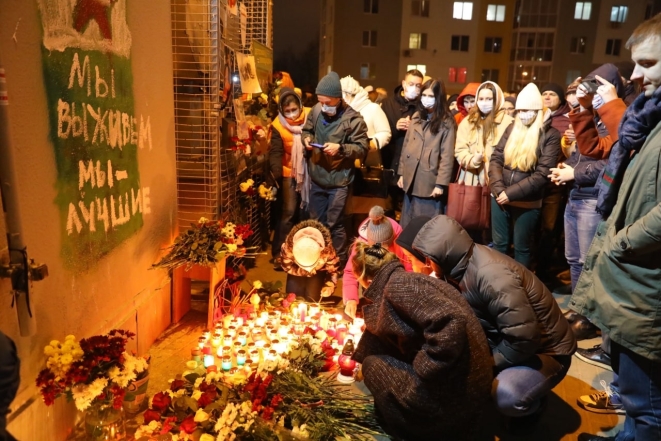 Умер Роман Бондаренко, сторонник оппозиции, которого избили на "Площади перемен" в Минске - фото №3