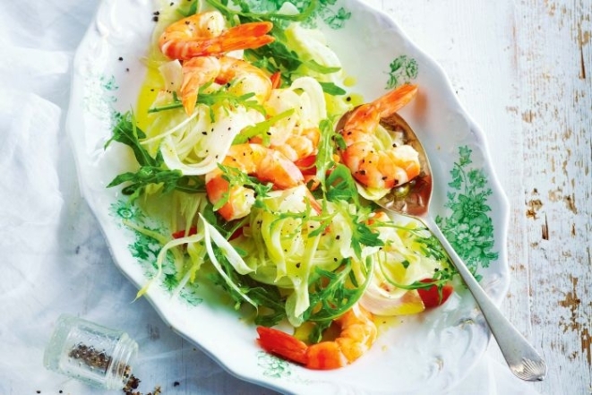 Рецепт салата с морепродуктами и съедобными цветами