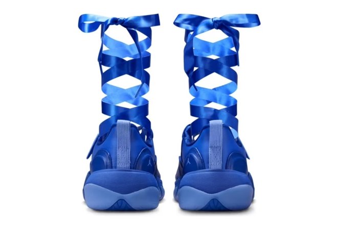 Тренд на balletcore в обуви.