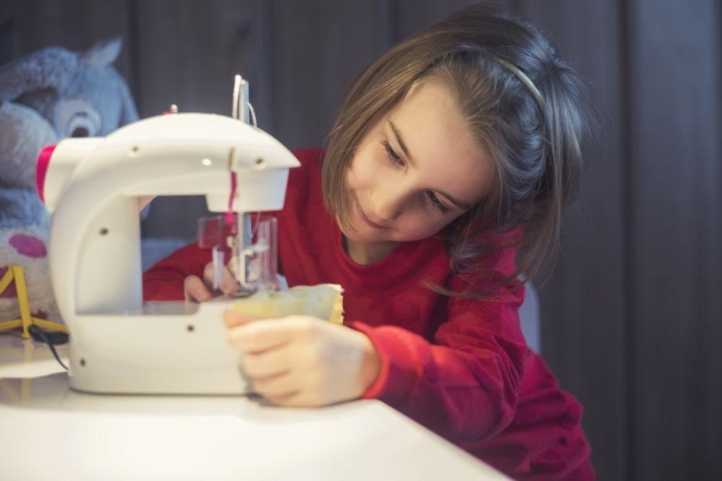 Швейная машинка для ребенка как подарок