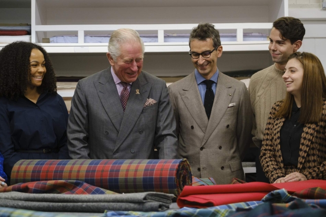 Принц Чарльз выпустил первую коллекцию одежды. Смотрите, как она выглядит (ФОТО) - фото №4