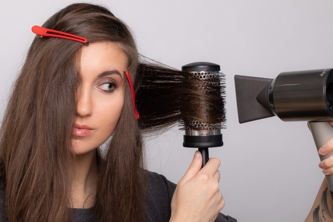Как сушить волосы брашингом с феном