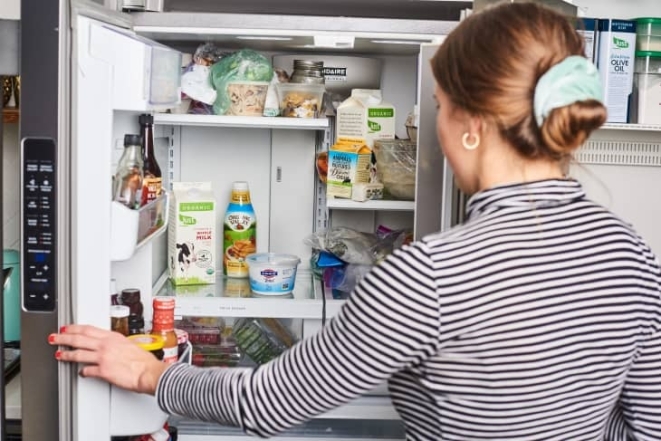 Зачем хранить губку в холодильнике