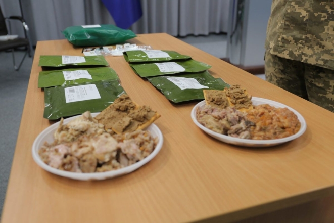 В Украине могут ввести веганские и вегетарианские пайки для военных: что об этом известно - фото №2