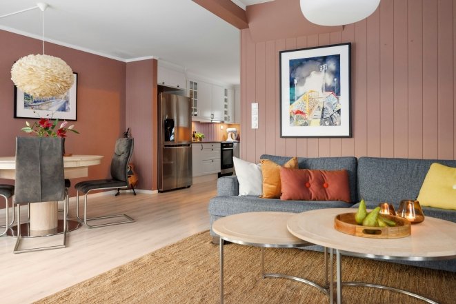 Спокойные оттенки уступают ярким и насыщенным.