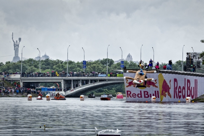 Red Bull Flugtag снова в Украине ищет отважных летунов!