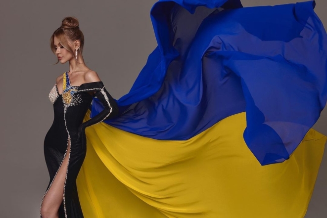 Финальный выход представительницы Украины на "Мисс Вселенная-2022" чуть не сорвался из-за курьеза с патриотичным нарядом - фото №2