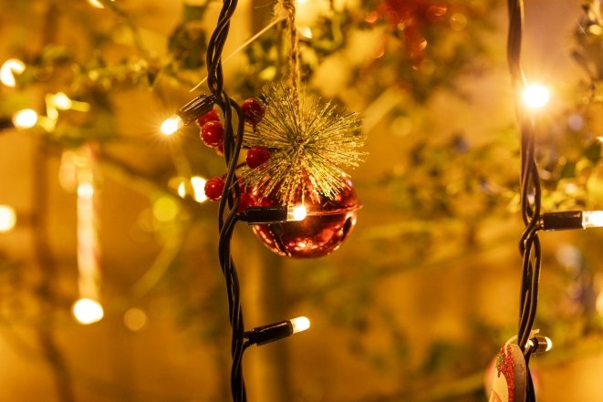 Ліхтарики на вікнах