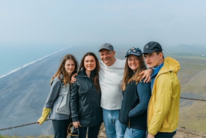 Донька Анна, Тамара Крючкова, Олег Гороховський, Аріана й Михайло, сімейне фото