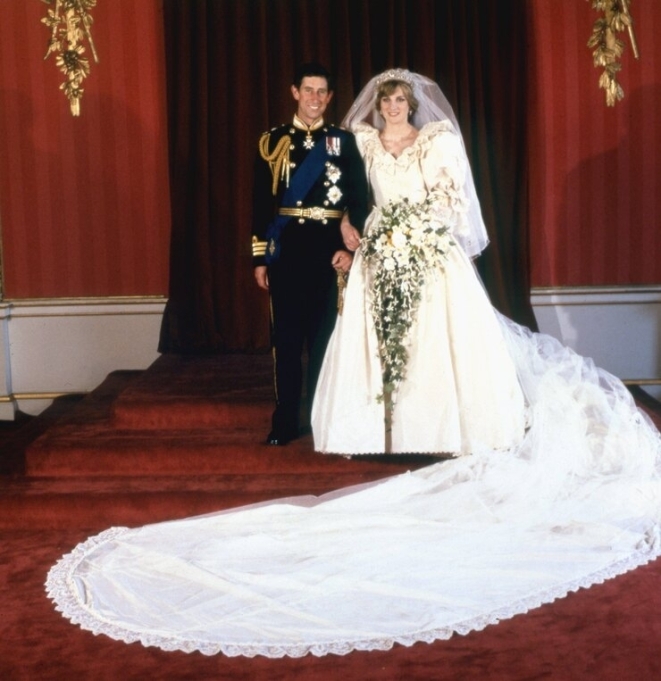 Легендарное платье принцессы Дианы покажут на выставке в Кенсингтонском дворце - фото №1