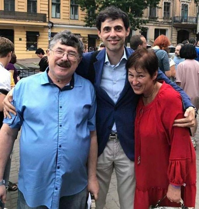 Борис Бурда вместе с семьей