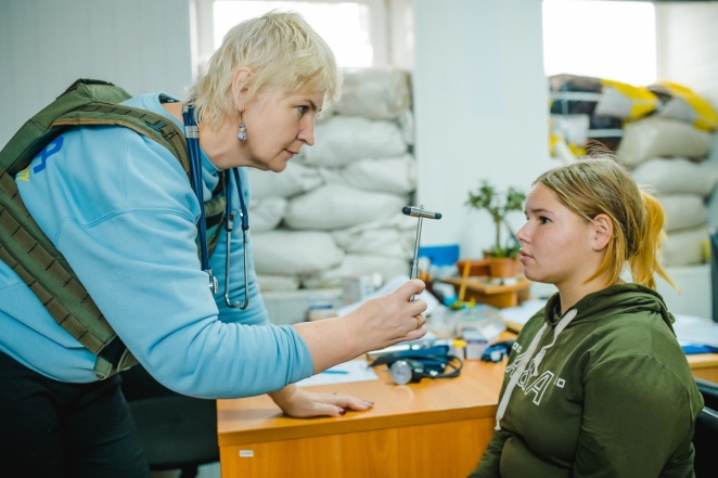 Леди в бронежилете: истории украинок-медиков, спасающих жизнь на фронте - фото №2