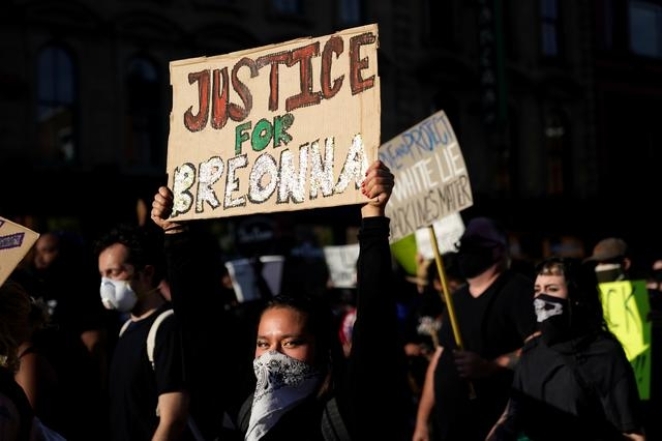 Бреона Тейлор: история афроамериканки, которую застрели полицейские - фото №2
