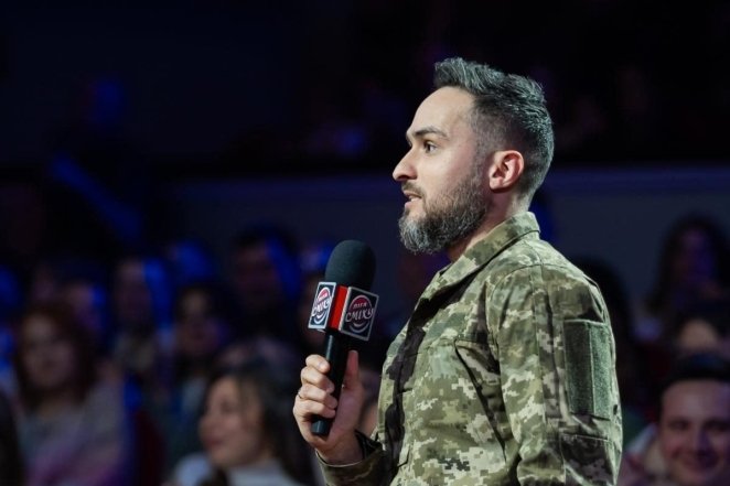 Ігор Ласточкін у формі 93-ї бригади "Холодний Яр" з'явився на фіналі "Ліги Сміху" - як він виглядає зараз