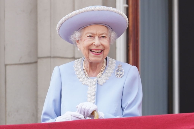 8 сентября - годовщина смерти Елизаветы II: вспоминаем последние дни королевы и реакцию мира на ее уход - фото №6