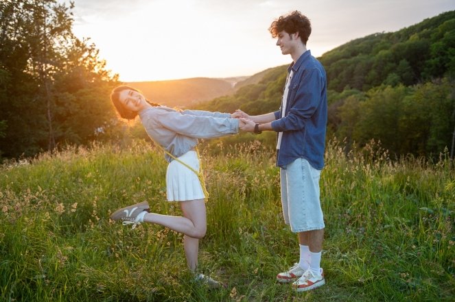 Нова українська комедія “Емілі в Emily“ - про що, де і коли дивитися