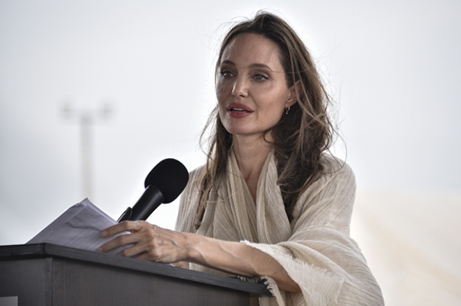 "Не все поверят вам": Анджелина Джоли рассказала, как защититься от домашнего насилия (ВИДЕО) - фото №2