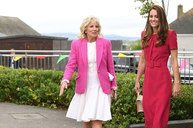 Иконы стиля носят розовый: смотрите, как прошла первая встреча Кейт Миддлтон и Джилл Байден (ФОТО) - фото №1