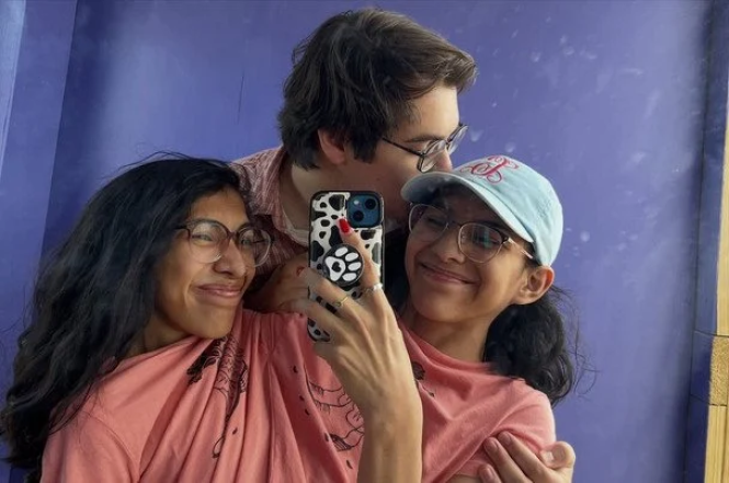 Сиамские близнецы Андраде откровенно о жизни с мужем.