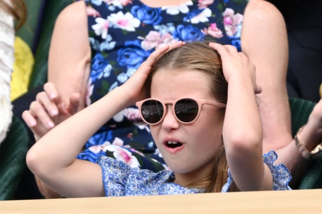 Принцеса Шарлотта видала всі свої емоції на Вімблдонському турнірі: кумедні фото - фото №5