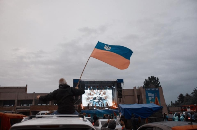 Вперше в Україні: "Безпечний Автомобільний Концерт" гурту БЕZ ОБМЕЖЕНЬ - фото №2