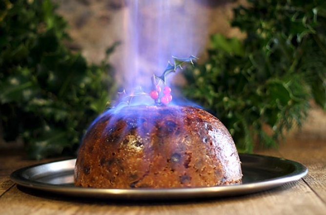 От креветок до свекольного супа: самые странные блюда на Рождество в разных странах - фото №9