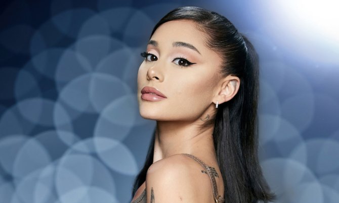 Как солнышко! Ариана Гранде продемонстрировала безупречный винтажный образ (ФОТО)