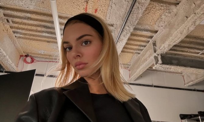 Неймовірно красива! Кендалл Дженнер вразила образом у ефектній червоній сукні (ФОТО)