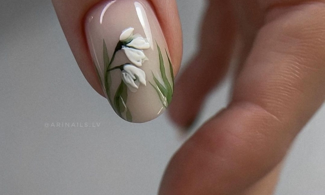 Квіти на нігтях: малюємо пелюстки відбитками пензля — майстер-клас (ФОТО, ВІДЕО)