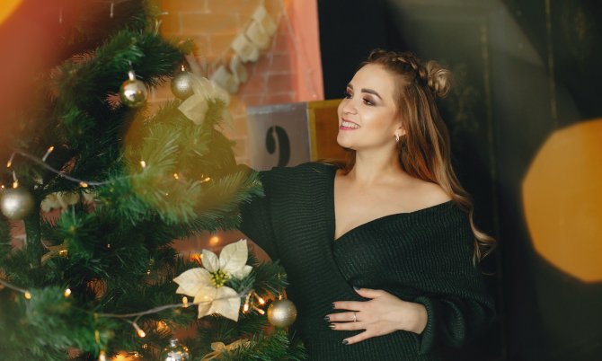 Вагітність — не привід кутатися в безформні речі! 5 секретів стильної зими від Галини Денисюк