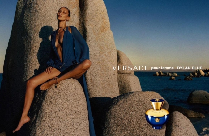 Две богини: Хейли Бибер и Белла Хадид в рекламной кампании Versace (ФОТО) - фото №1