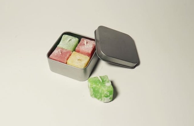 Тренд на реалістичні свічки-десерти