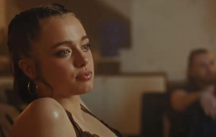 19-річна донька Джолі і Пітта приголомшила своєю зовнішністю