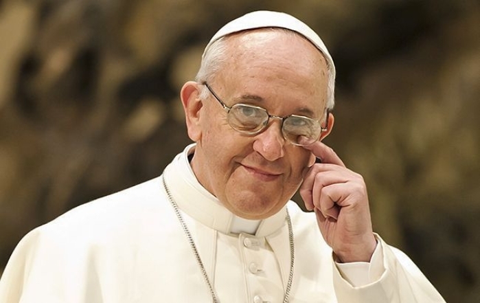 Папа Римский просит молиться за покорность искусственного интеллекта и роботов людям - фото №1