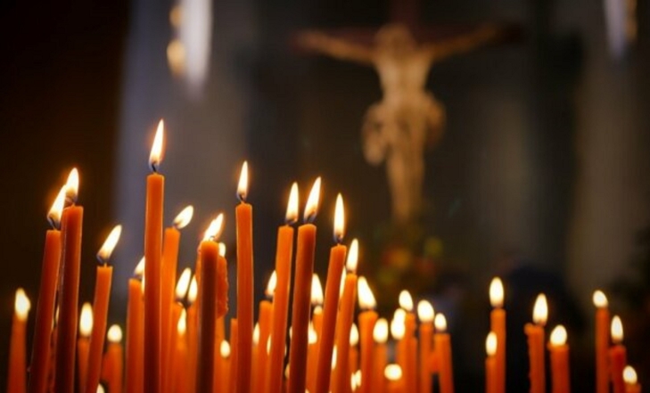 Свечи в церкви, фото