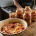 Легендарный салат "Огонек" с капустой, перцем и помидорами — ешьте прямо сейчас или делайте запас на зиму (РЕЦЕПТ)