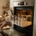 Бабушкин способ больше не нужен: как быстро простерилизовать банки под закрутки