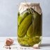 Старинный рецепт без уксуса и варки: как заготовить идеальные соленые огурцы, которые сохранятся всю зиму