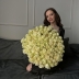Невже скоро весілля? Зірка серіалу "Школа" Ірина Кудашова отримала в подарунок розкішну каблучку за понад 100 тис.