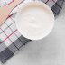 Готовится за 1 минуту: как из двух ингредиентов приготовить густую и вкусную домашнюю сметану (РЕЦЕПТ)