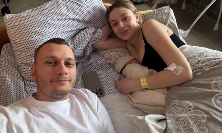 Учитель физики и информатики Руслан Игоревич впервые стал отцом, фото